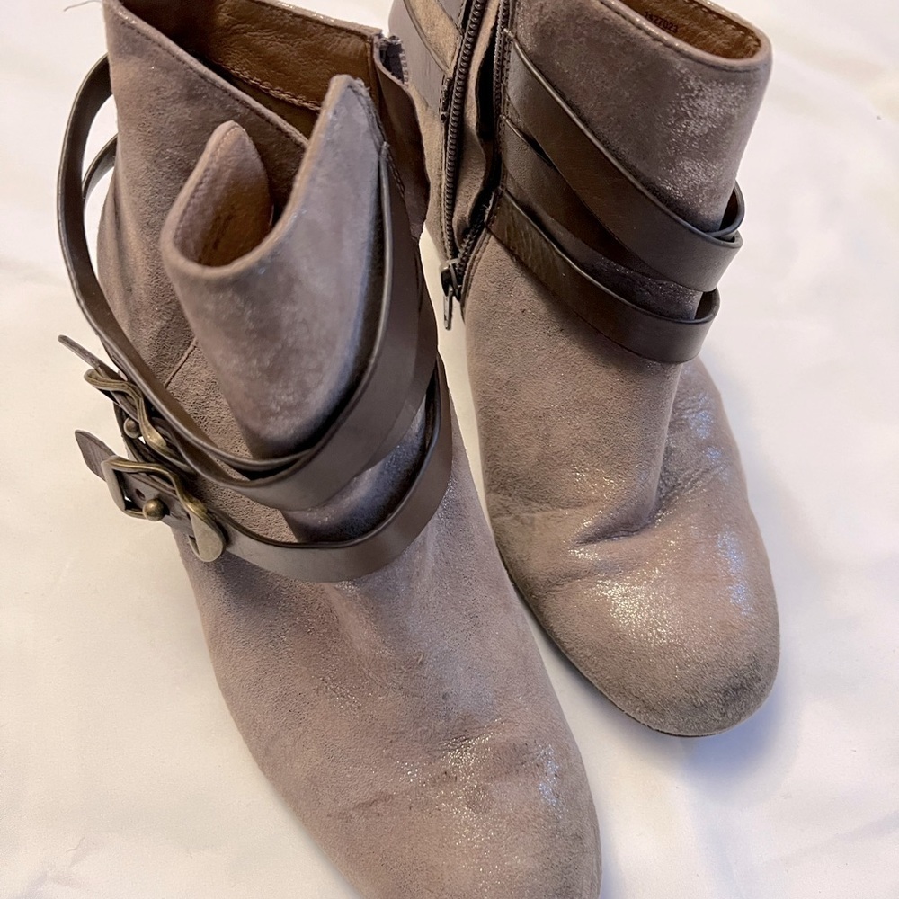 LADIES Ankle Boot- Wedge- Sofff Designed